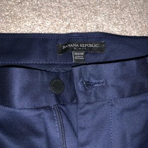 Like new Banana Republic core temp chinos!